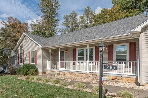 210 Fox Fire, Cloverdale, VA 24077 photo 5