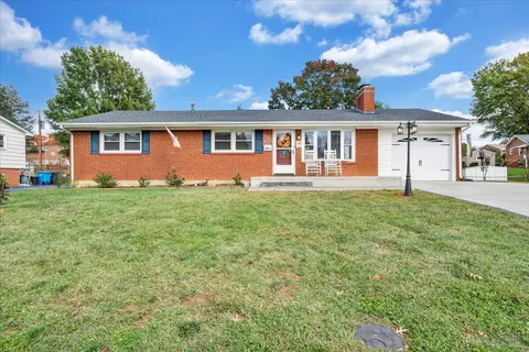 4011 Hazelridge Rd NW, Roanoke, VA 24012