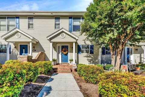 375 Cambridge Ct #B-2, Hardy, VA 24101