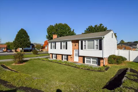 608 Angle Ln NE, Roanoke, VA 24019 photo 16