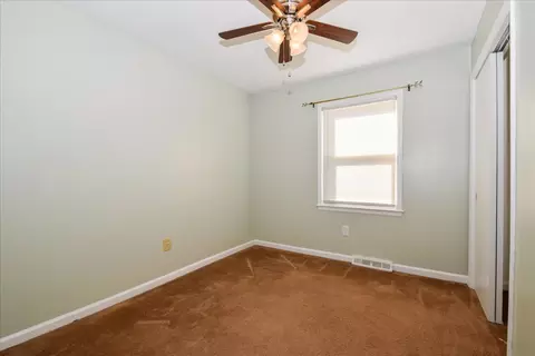 608 Angle Ln NE, Roanoke, VA 24019 photo 8