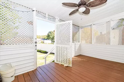 608 Angle Ln NE, Roanoke, VA 24019 photo 15