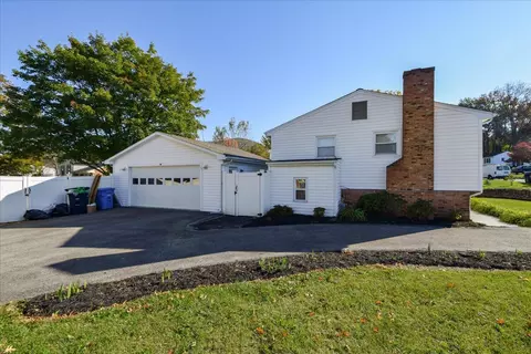 608 Angle Ln NE, Roanoke, VA 24019 photo 18