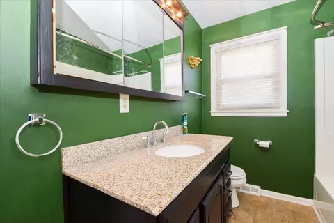 608 Angle Ln NE, Roanoke, VA 24019 photo 11
