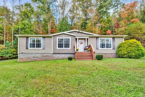 31 Valley High Dr, Hardy, VA 24101