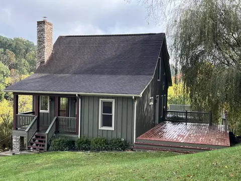 920 Homestead Dr, Salem, VA 24153