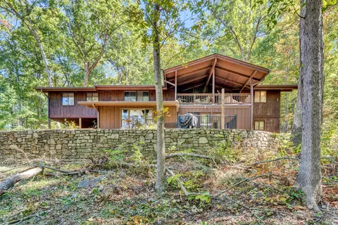 1925 Lawyer Dr, Salem, VA 24153