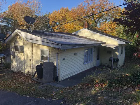 716 Jefferson Ave, Clifton Forge, VA 24422