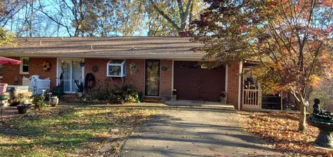 120 Mulberry Ln, Hardy, VA 24101