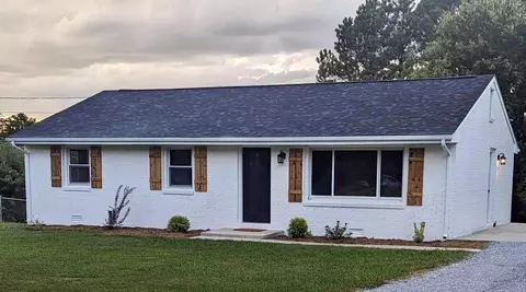 3016 Sleepy Ridge Dr, Bedford, VA 24523