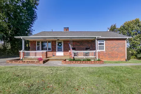 6195 Smith Mountain Lake Pkwy #& 6155, Huddleston, VA 24104