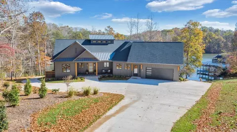 111 Cedar Bay Rd, Union Hall, VA 24176