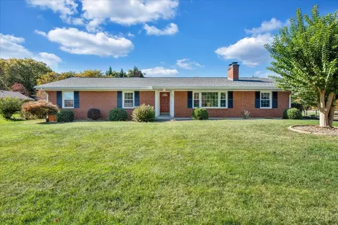 5257 Shelby Dr, Roanoke, VA 24018