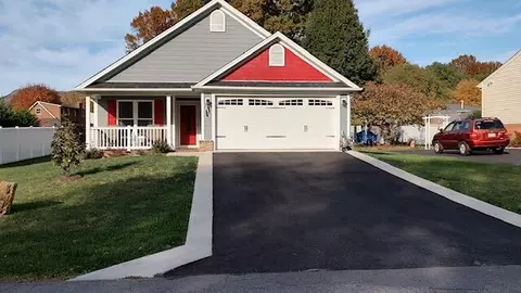 6839 Trevilian Rd, Roanoke, VA 24019