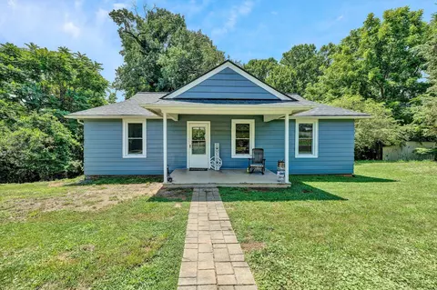 81 W 8th St, Fieldale, VA 24089