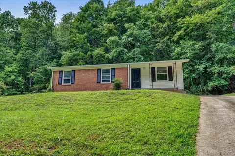 1126 Drewry Rd, Martinsville, VA 24112