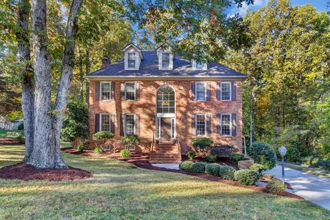 104 Winterberry Dr, Forest, VA 24551