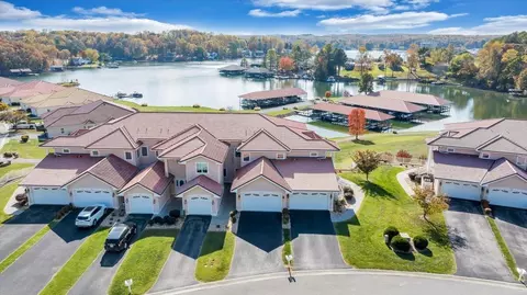 1038 La Casa Ct, Moneta, VA 24121
