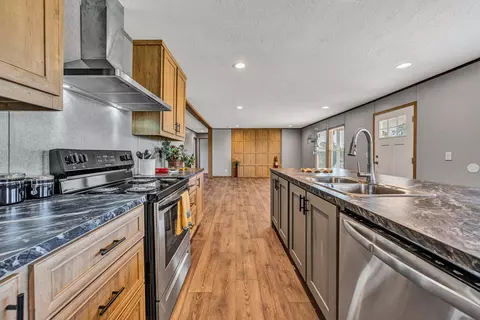 2284 Lipscomb Rd, Moneta, VA 24121 photo 14