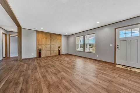 2284 Lipscomb Rd, Moneta, VA 24121 photo 8
