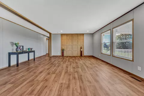 2284 Lipscomb Rd, Moneta, VA 24121 photo 9