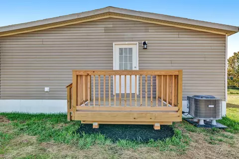 2284 Lipscomb Rd, Moneta, VA 24121 photo 32