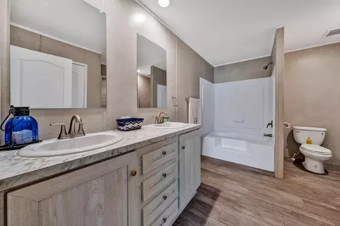 2098 Lipscomb Rd, Moneta, VA 24121 photo 19