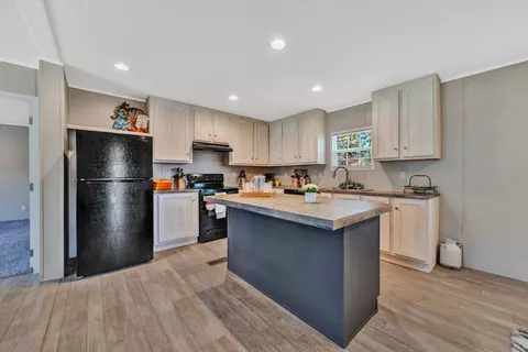 2098 Lipscomb Rd, Moneta, VA 24121 photo 8