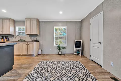 2098 Lipscomb Rd, Moneta, VA 24121 photo 12