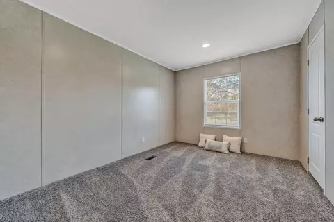 2098 Lipscomb Rd, Moneta, VA 24121 photo 15