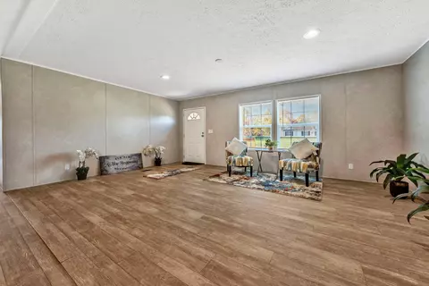 2098 Lipscomb Rd, Moneta, VA 24121 photo 5