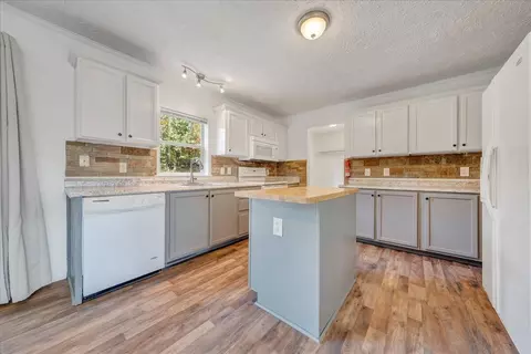 704 Mountain Meadow Dr, Vinton, VA 24179 photo 10