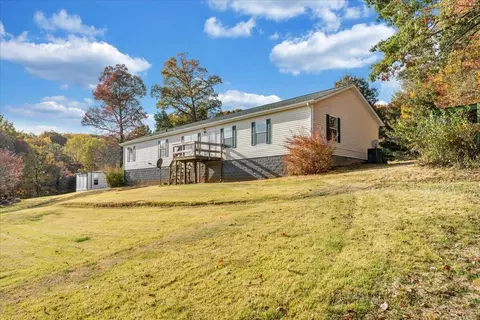 704 Mountain Meadow Dr, Vinton, VA 24179