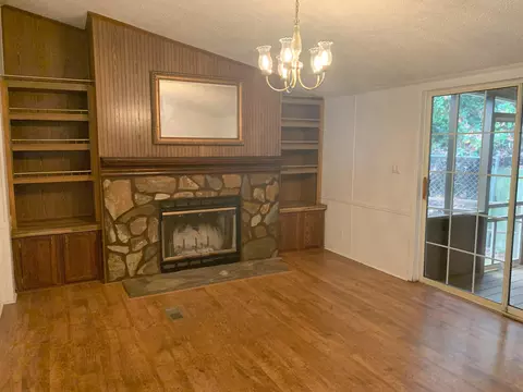 1501 Dolly Ann Dr, Covington, VA 24426 photo 2