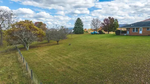 2103 Ridgeview Rd NW, Floyd, VA 24091 photo 9