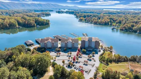 1217 Graves Harbor Trl #110, Huddleston, VA 24104