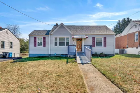 2407 Dorchester Dr NW, Roanoke, VA 24012