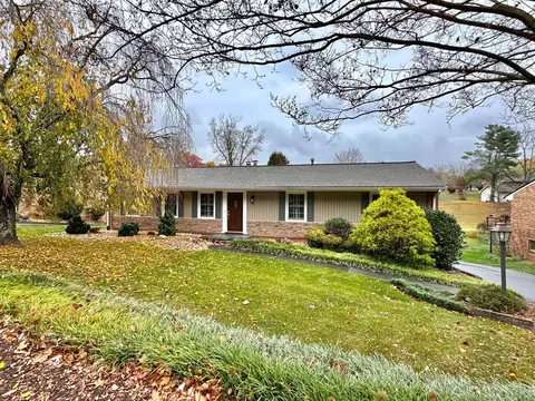 5315 Cave Spring Ln, Roanoke, VA 24018 photo 3