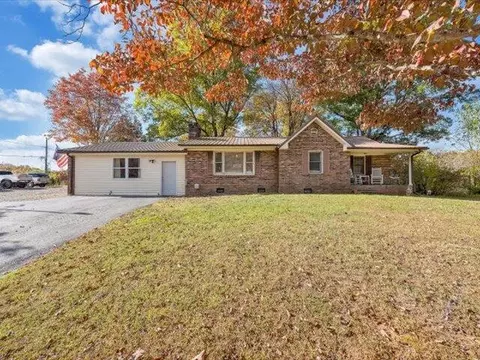 8655 Chatham Rd, Martinsville, VA 24112
