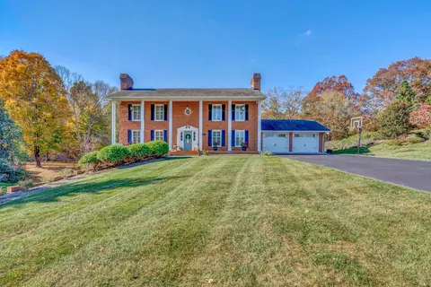 4968 Wing Commander Dr, Roanoke, VA 24018