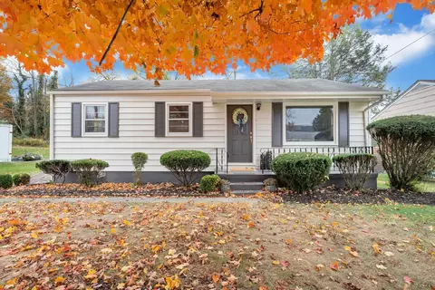 710 Crystal Dr, Salem, VA 24153