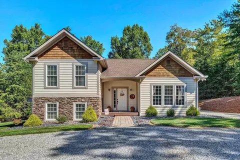 129 Old Carolina Rd, Rocky Mount, VA 24151