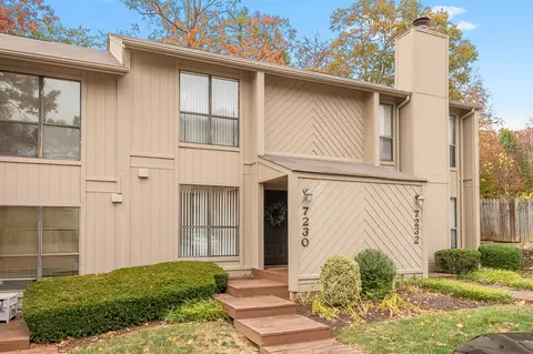 7230 Woods Crossing Dr, Roanoke, VA 24018