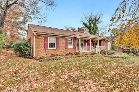 3821 Amber Way Cir SW, Roanoke, VA 24018
