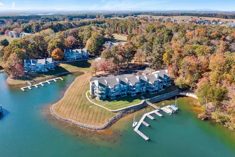 75 Woodbridge Cir #1117, Moneta, VA 24121