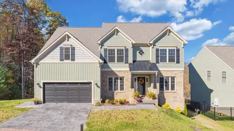 6880 Linn Cove Ct, Roanoke, VA 24018