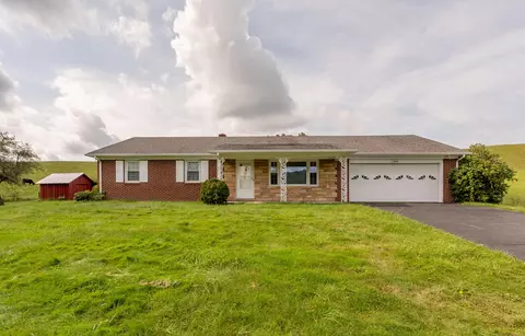 2168 Parkway Ln S, Floyd, VA 24091