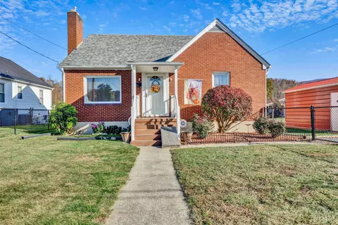 1517 S Conrad Ave, Covington, VA 24426