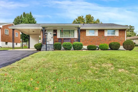 3336 Maplelawn Ave NW, Roanoke, VA 24012