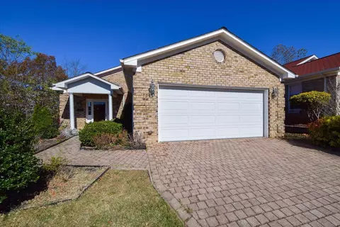4064 Southmont Dr, Roanoke, VA 24014